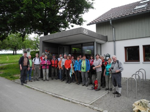 Wimpelgruppe am Vereinsheim der OG Oberboihingen