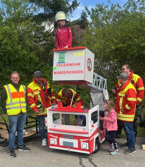 Die Feuerwehr ist auch dabei beim Seifenkistenrennen. Foto_OG Weilersteußlingen