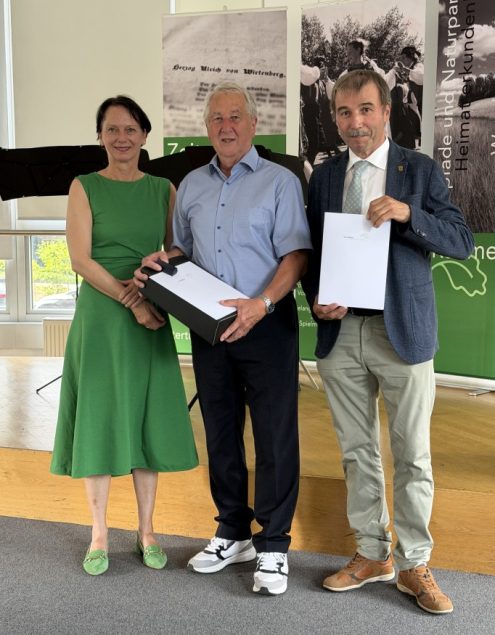 Verleihung der Ehrennadel des Arbeitskreises Heimatpflege. Foto: Regierungspräsidium Stuttgart